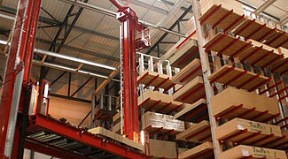 [Translate "International (English)"] Stacker crane - automatic storage system